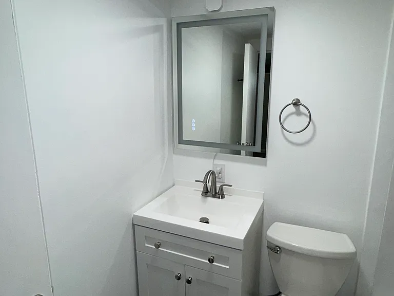 345 Summer St #B — Photo 9