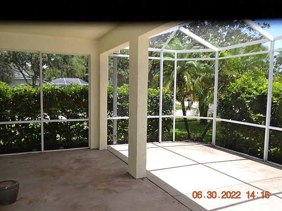 2nd image of 9523 Greenpointe Dr