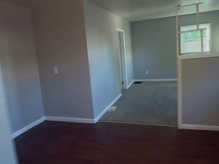 190 Niagara St #2 — Photo 8