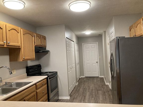 5th image of 157 Westhaven Dr