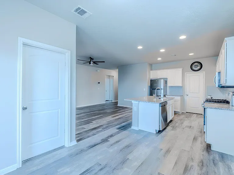 225 Baum Dr — Photo 26