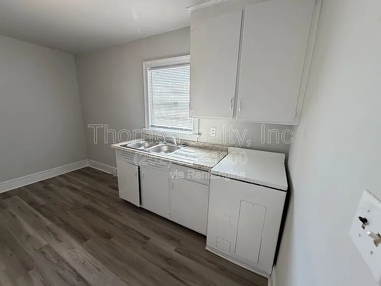 914 Nashville Rd — Photo 11