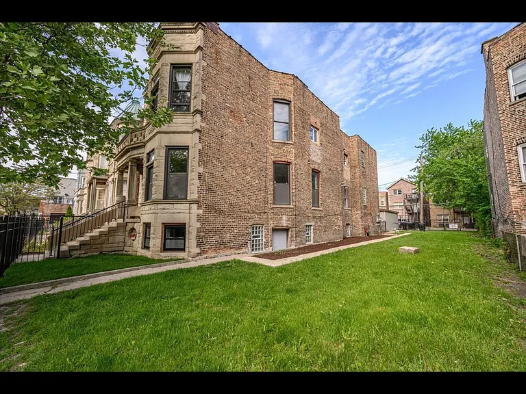 1225 S Harding Ave #B — Photo 4