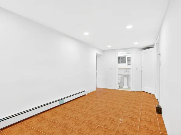 6015 Independence Avenue image 62 of 85