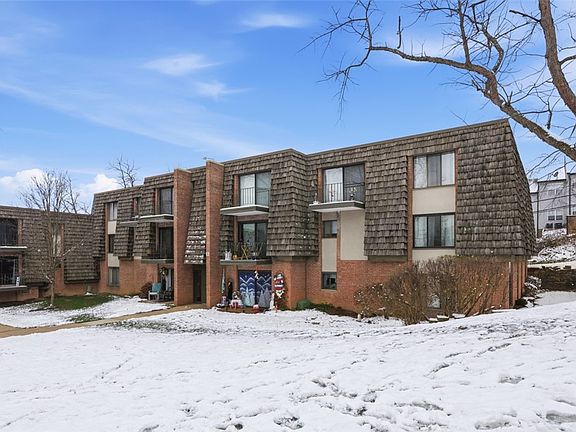 3rd image of 511 Forest Green Dr