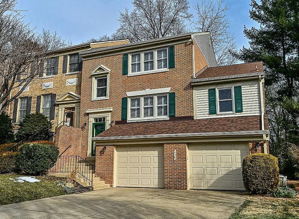 1st image of 438 Council Dr NE