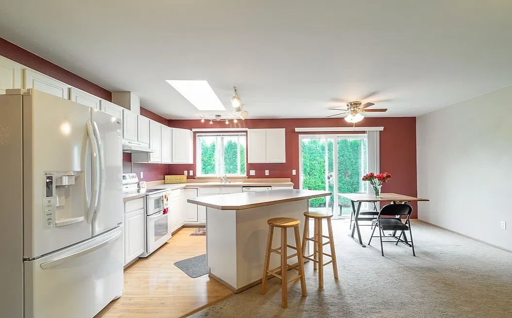 3 bed, 1438 sqft, $2,850 — Photo 3