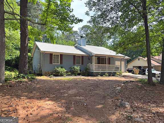 3rd image of 35 Pleasant Valley Rd