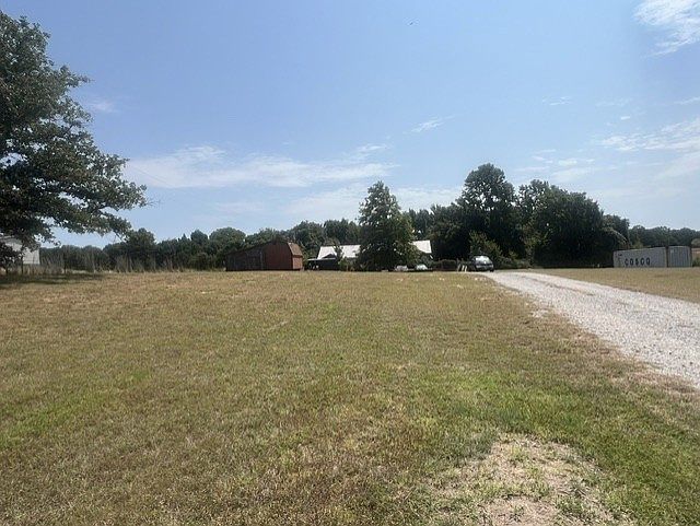 2nd image of 270 Jeremy Ln