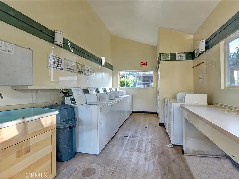 93 Streamwood — Photo 15