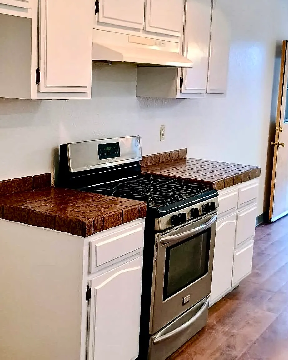 1319 N Azusa Ave — Photo 4