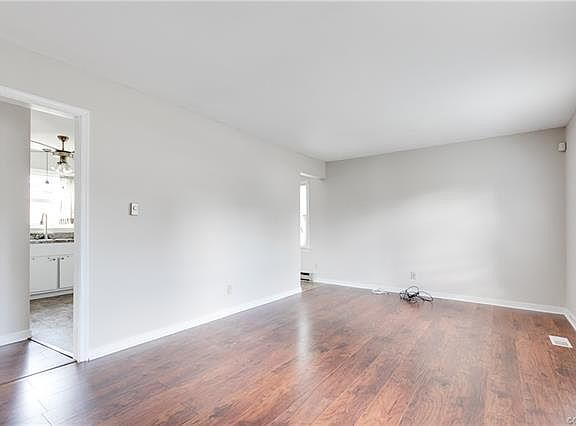 4th image of 4008 Austin Ave