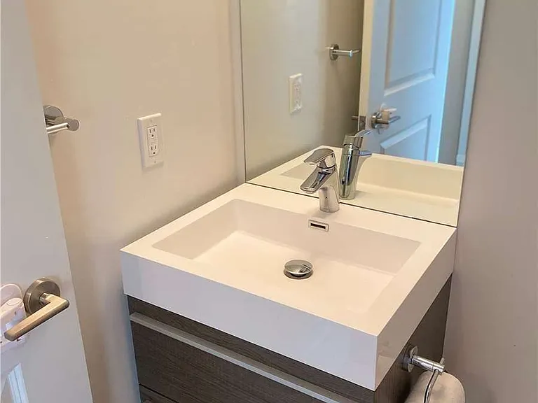 17 Zorra St #810 — Photo 15