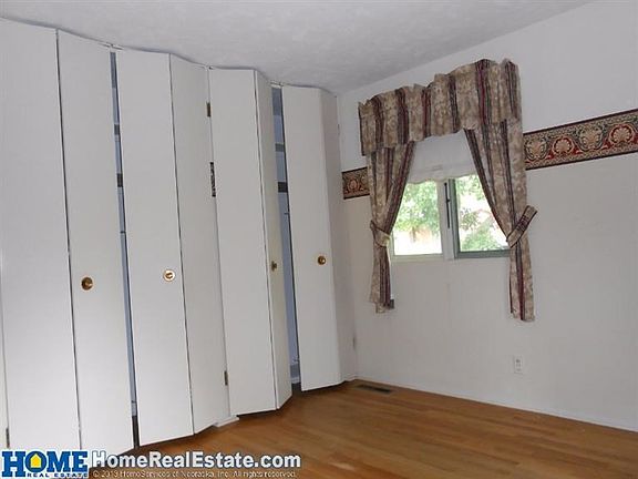 5th image of 401 Jeffery Dr