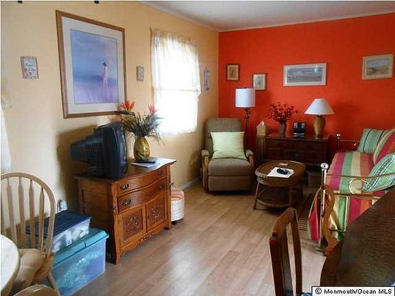 2nd image of 303 Sumner Avenue #11