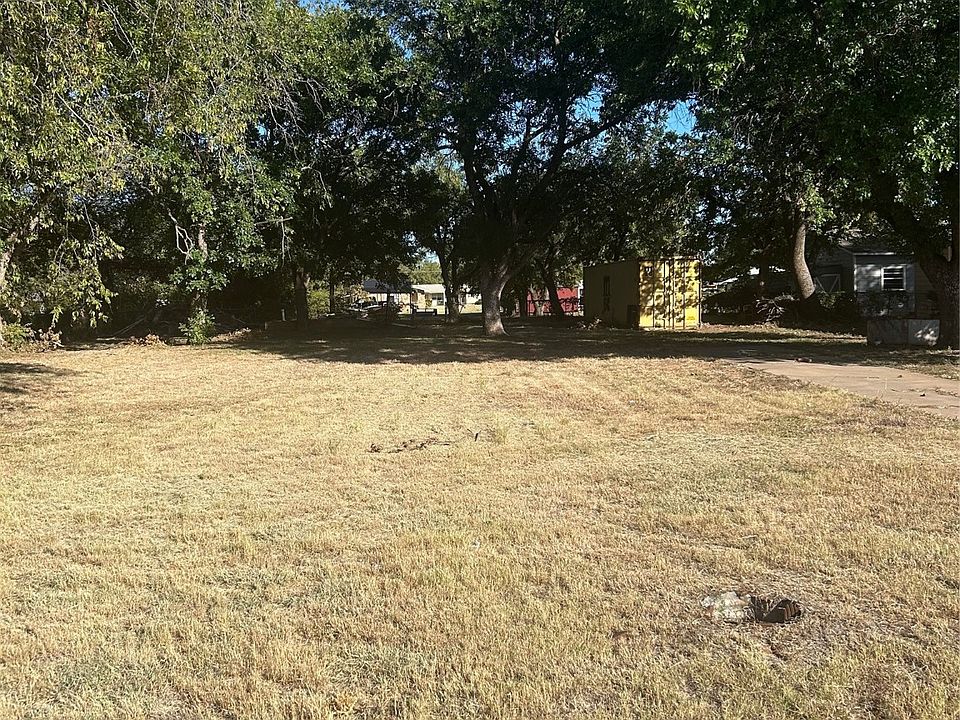 2nd image of 315 S Avenue H