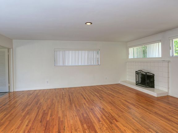 3rd image of 3735 Pescadero Dr