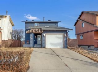 164 SW Beddington Cir NE, Calgary, AB T3K 1K6
