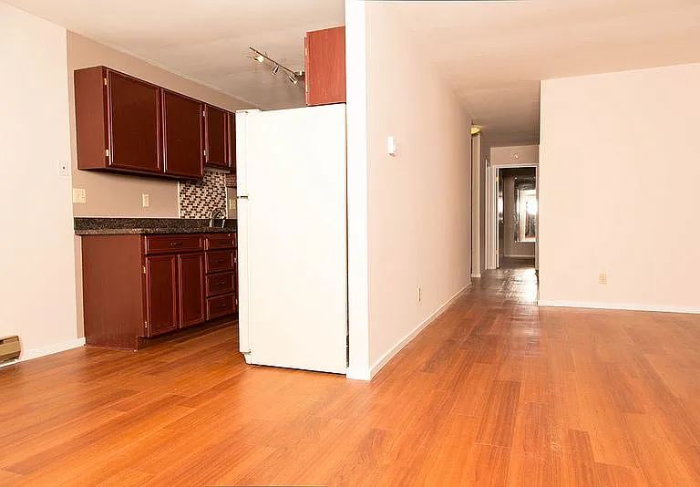 321 Bellevue Way SE #301 — Photo 6