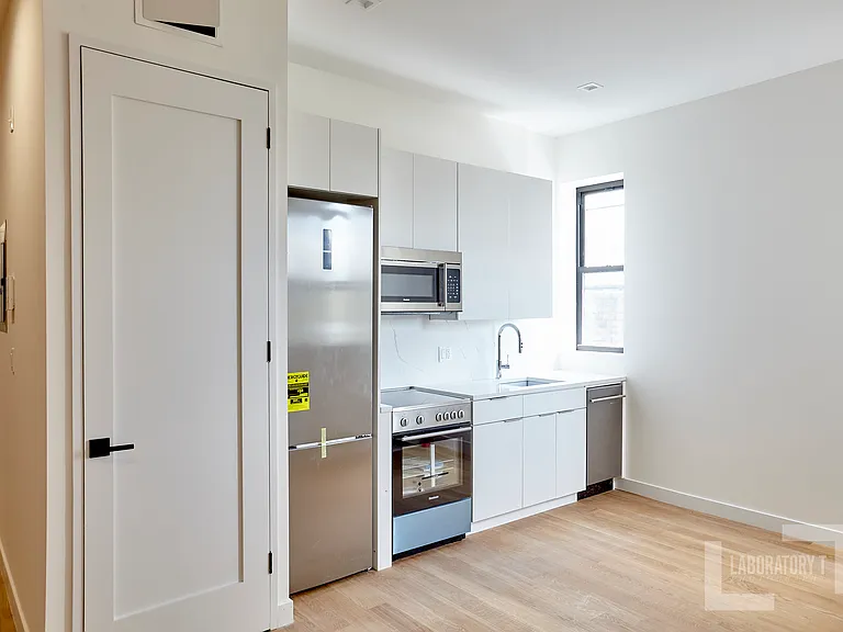 166 W 121st St #4B — Photo 4