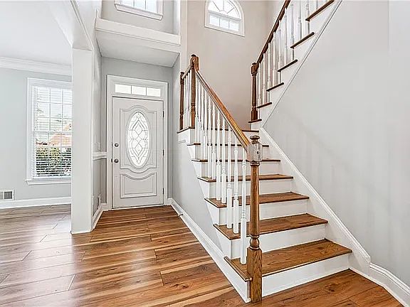 4th image of 385 Sweet Ivy Ln
