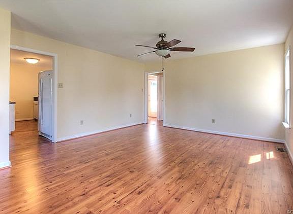 3rd image of 4221 Lanver Ln