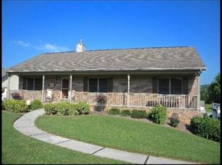 131 Country Run Cir, Powell, TN 37849