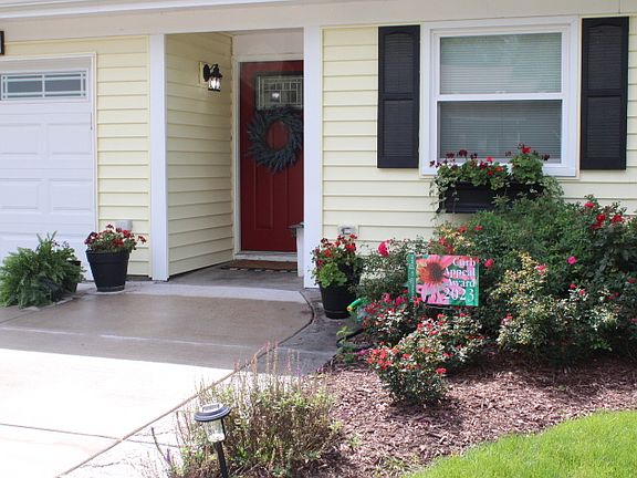 2nd image of 2S456 Cynthia Dr