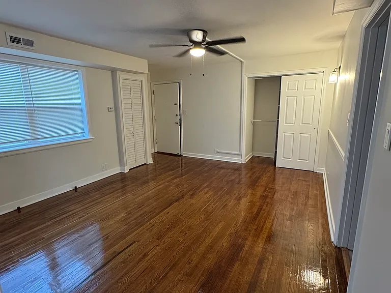 749 E 118th St #5 — Photo 6