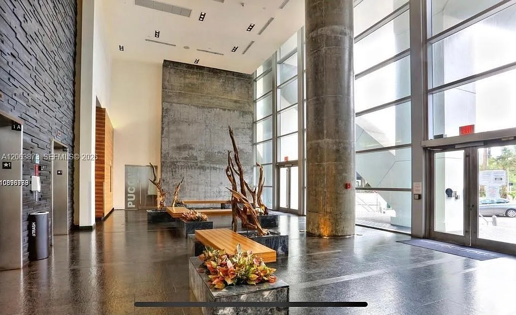 Marinablue Condo — Photo 4