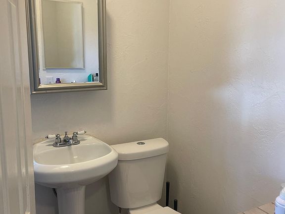 5th image of 2430 B St APT 6