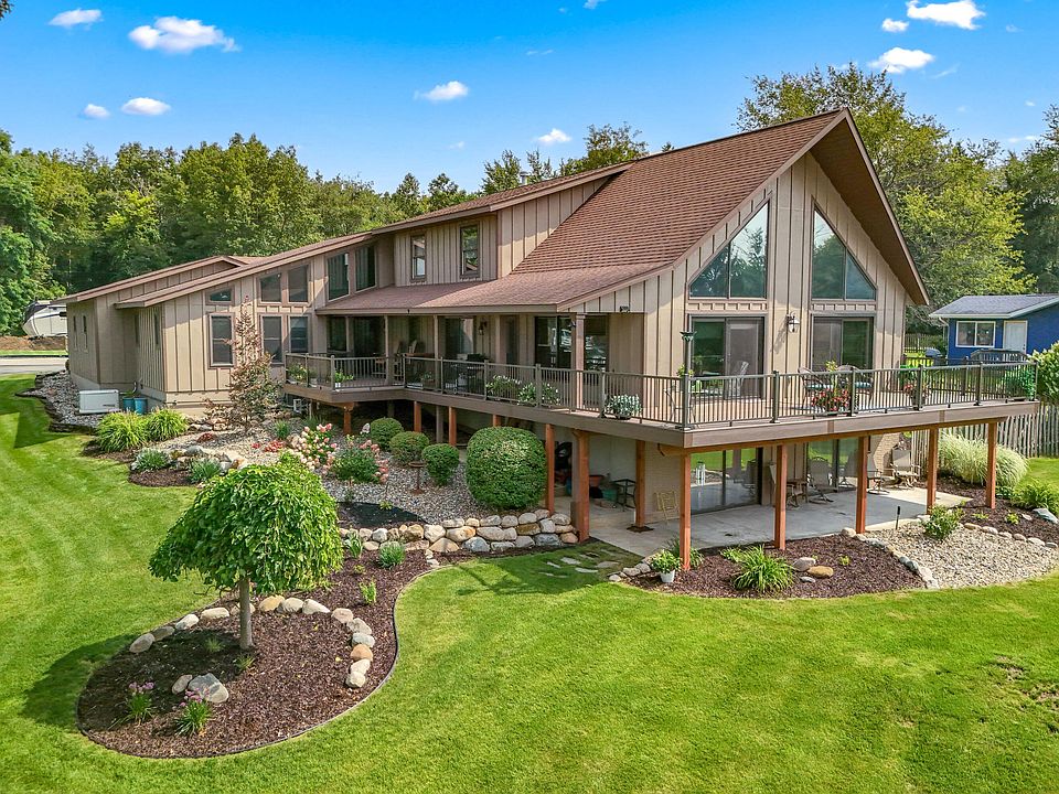 1st image of 214 Narrows Rd