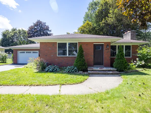 253 Southampton Dr, Rochester, NY 14616