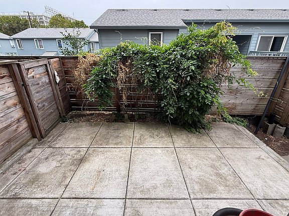 5th image of 2651 NW Thurman St APT 103