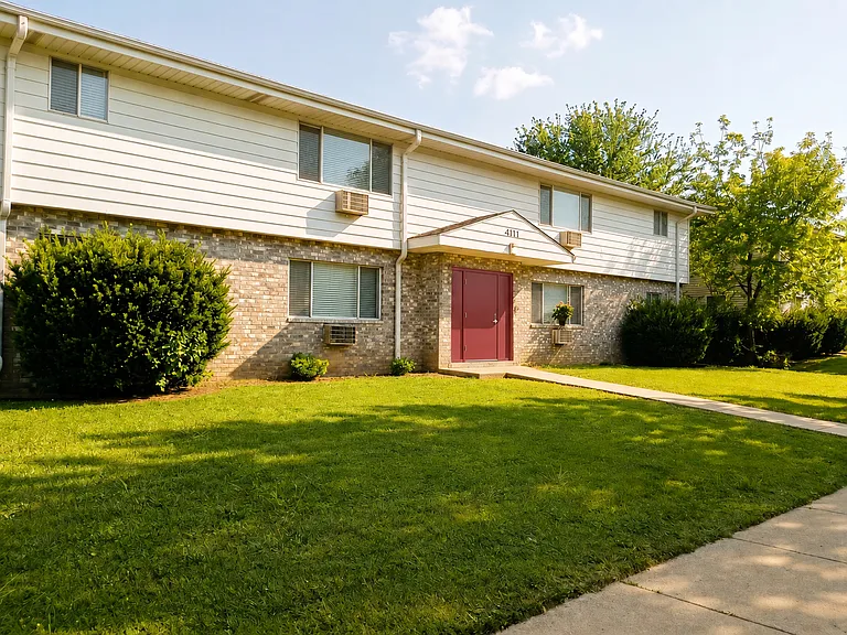Oak Apartments in Kenosha — Photo 2