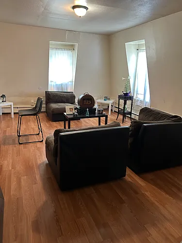226 Glen St #3 Photo 1