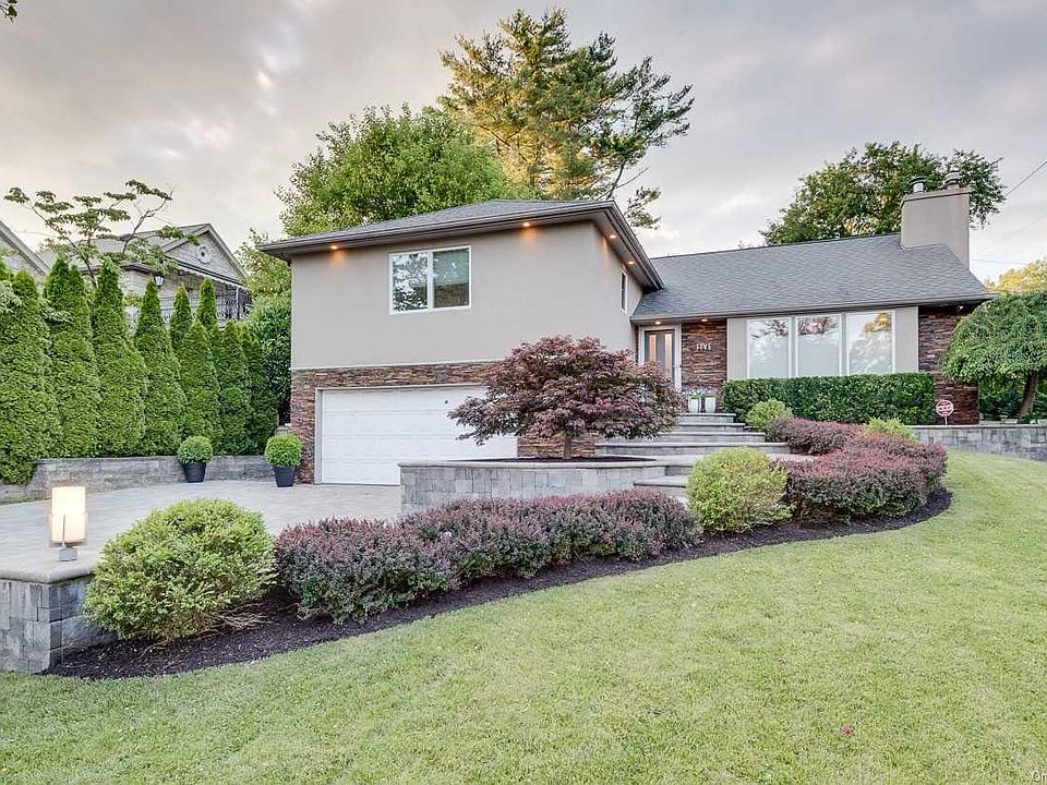 1st image of 5 Jeffrey Place