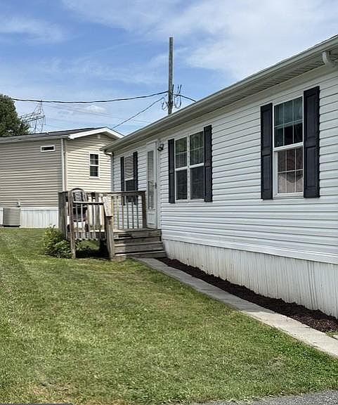 Listing photo 2