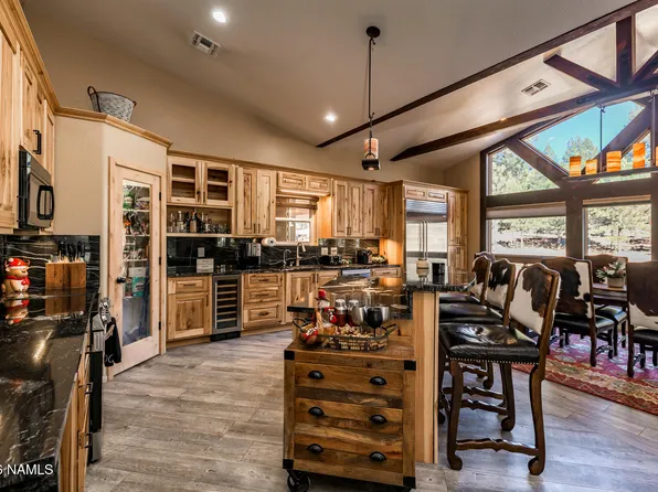 7042 E Robin Hood Rd, Williams, AZ 86046