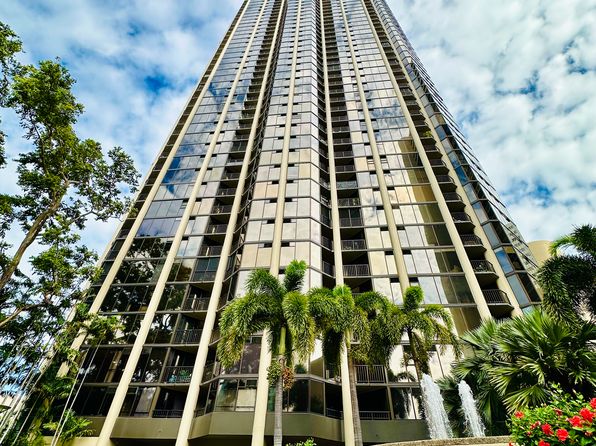 60 N Beretania St APT 2602