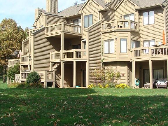 2nd image of 121 Fawn Haven Ln