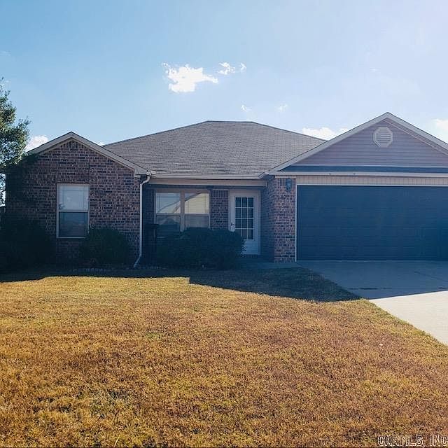 1st image of 40 Waycross Dr