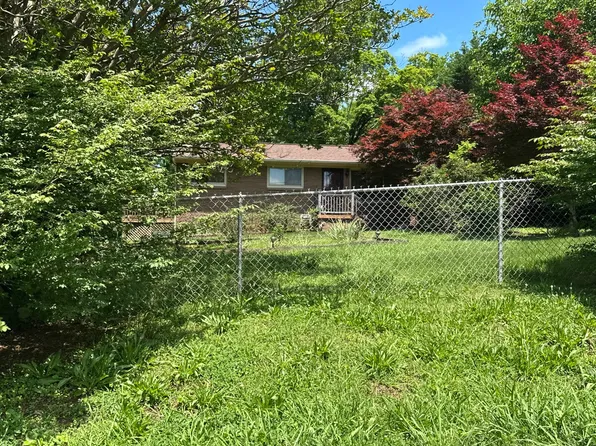 1504 Riverside Rd, Knoxville, TN 37914