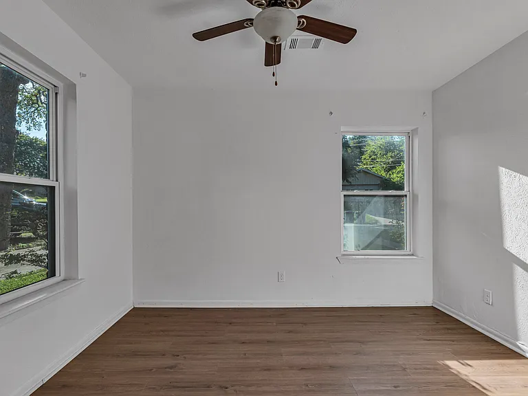 508 Whittle Way — Photo 19