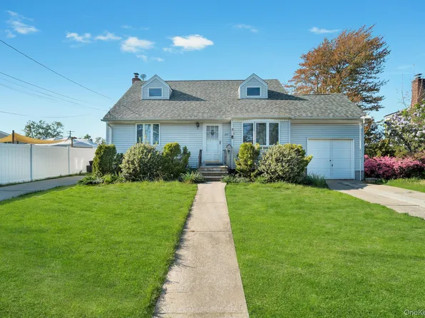 83 Old Farmingdale Road, West Babylon, NY 11704