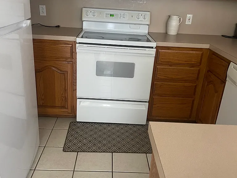 3950 Ridgway Rd — Photo 3