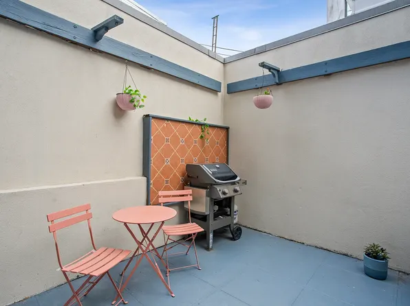 231 16th St APT 1B, Brooklyn, NY 11215