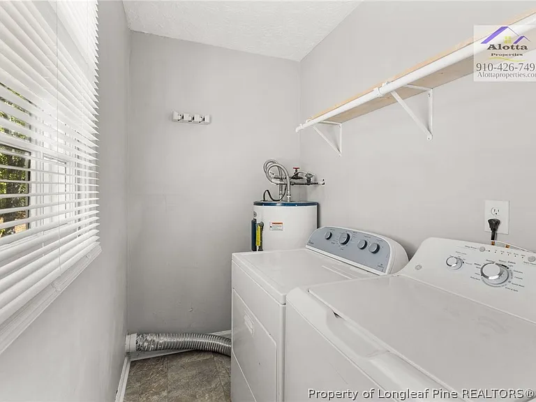 818 Grambling Ct — Photo 12