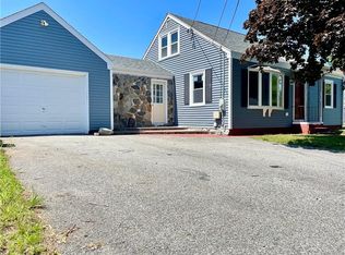 99 Almy St, Warwick, RI 02886