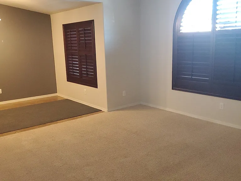 11586 E 35th Pl — Photo 2